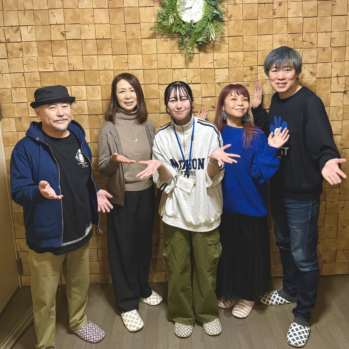 poon_867's tweet photo. 先日レポート!
ピアノ、ベース、フルート、バイオリン録りの日でした!
信州JAZZの皆さんありがとうございました!😆✨️
@sayuri_isatsu
@KatsumiHiraishi
@gamirs
@ayamusi82
#信州JAZZ
#PoonRec
#HappinessStudio https://t.co/d8ZDRlbcTq