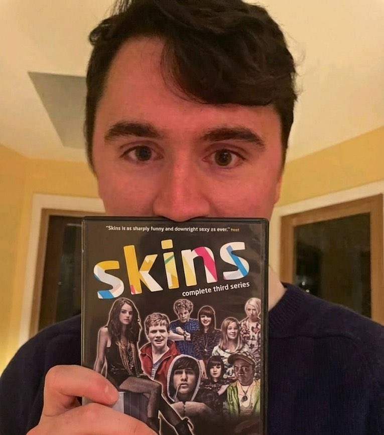 TwoHoHsKristen tweet media