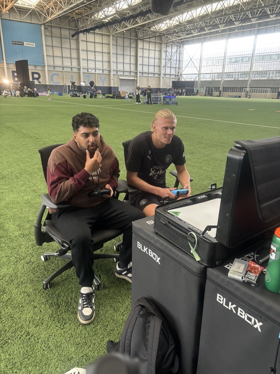 Josh Band tweet media