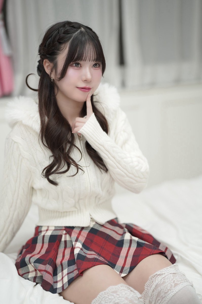 明日まだ2~5枠空いている😭😭😭 誰か会いに来てくれたら嬉しいです