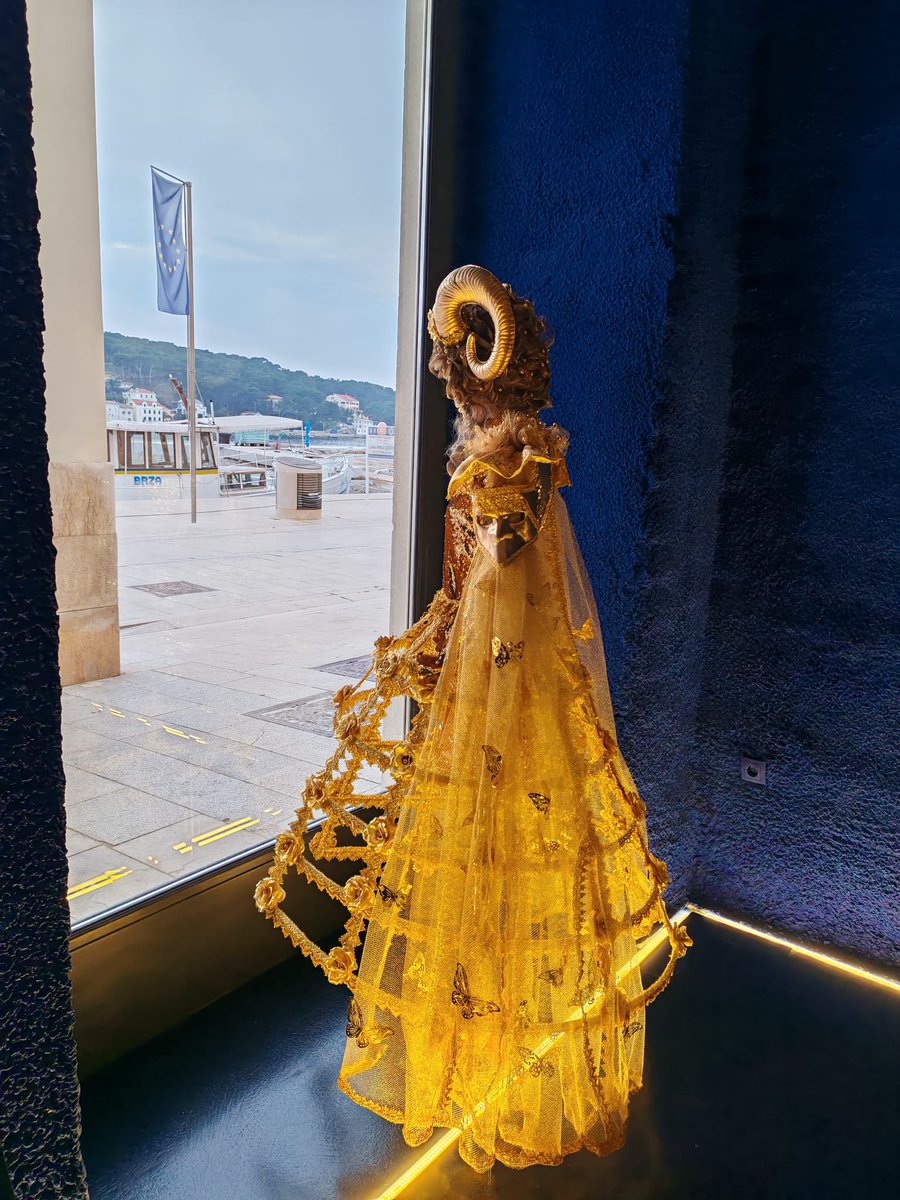 mapoxyomenos's tweet image. Carnival vibes have taken over our museum windows! 👑🎭🔮🎉 The Lošinj Carnival is in full swing until February 17, with plenty of colour, masks and fun.
Check out the full programme and event schedule here:
visitlosinj.hr/hr/karneval-na…