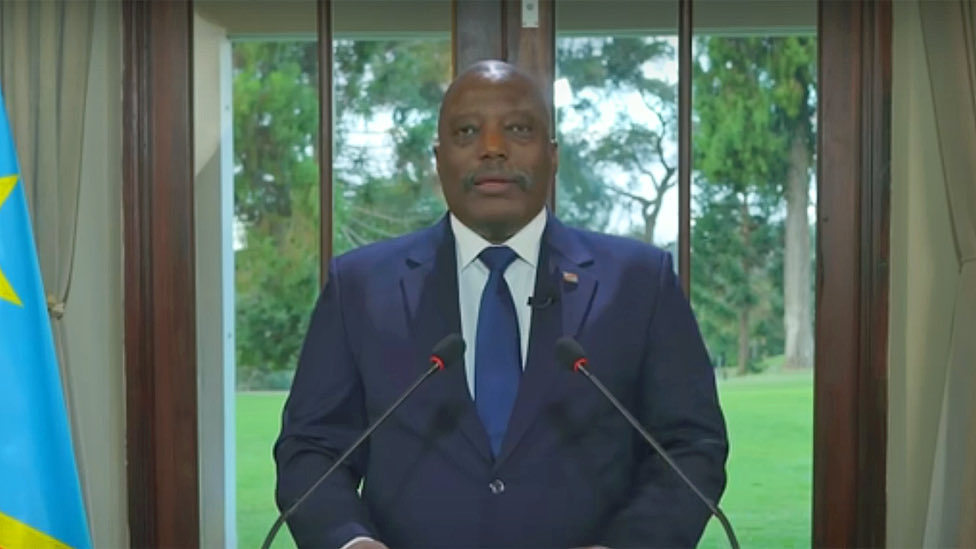 LitsaniChoukran's tweet photo. Et avec ça, quelqu’un a osé pondre un discours depuis Kigali où il a affirmé que le Président Tshisekedi aurait pire que lui! Que lui, après 18 ans sans construire une seule université, nous avait laissé le Congo au niveau de Dubaï en 2019! 👇 ATA VOUS-MÊME !? https://t.co/iVfXELt9Xo