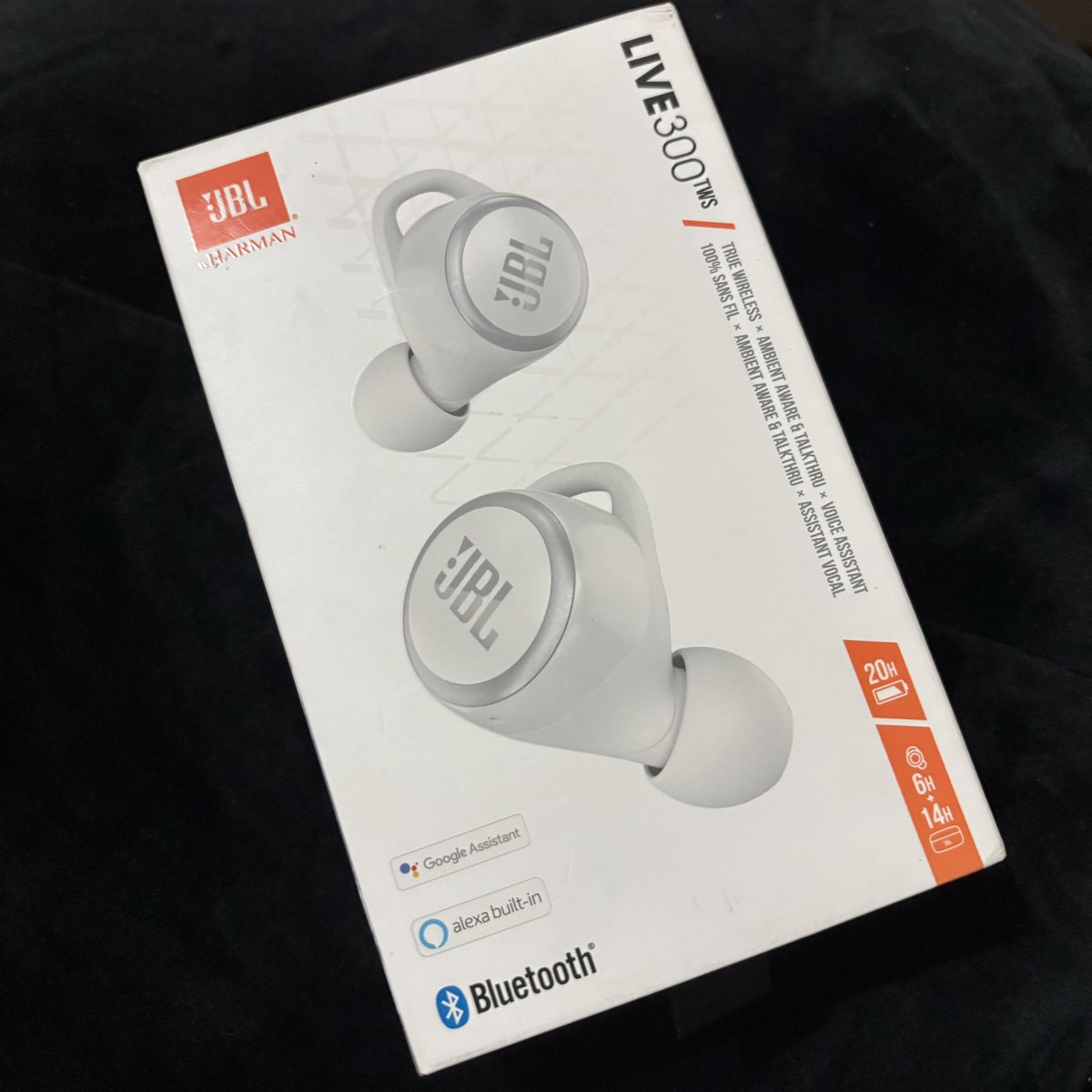beomincart's tweet photo. 🛒 wts lfb ph | #bmcsells

   ☁️ jbl live300 tws earbuds

⤷ ₱5,000 (payo)
⤷ unboxed and tested only

##. wireless earphones https://t.co/WnA0Td4di8