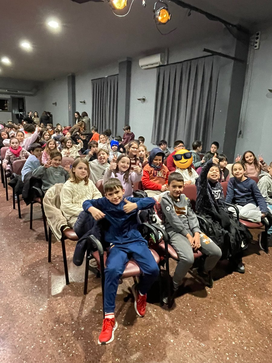 ESC_IsidreMarti's tweet image. Theatre in English de 2n cicle a @L_Avenc . Great fun with Tarzan! Thank you @ipaproductions_  🎭🤗