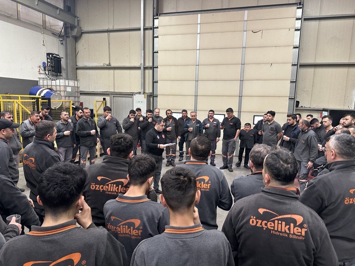 ÖZÇELİKLER HİDROLİK İşyerimiz ile Sendikamız arasında 5.Dönem TİS görüşmeleri anlaşmayla sonuçlanmıştır.

Liderimiz sayın <a href="/AltundagUysal/">Uysal ALTUNDAĞ</a> 'ın önderliğinde,yeni kazanımlarla imzalamış olduğumuz TİS in Üyelerimize ve teşkilatımıza hayırlı uğurlu olmasını dilerim.
#ŞampiyonTürkMetal