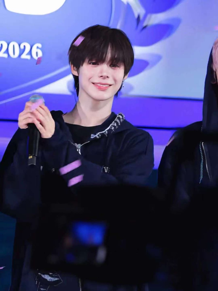forJUSTIN_0127's tweet photo. Babe, chúc mừng sinh nhật 20 tuổi nha! Năm nay nhất định phải debut nhé! Bao nhiêu giọt mồ hôi nước mắt của em sẽ được hồi đáp!
Love from Vietnam!

#JustinJayNewEra_Chapter20
#스무살_저스틴의_눈부신_미래
#二十歳のジャスティンに幸あれ https://t.co/Y5DM6FECun
