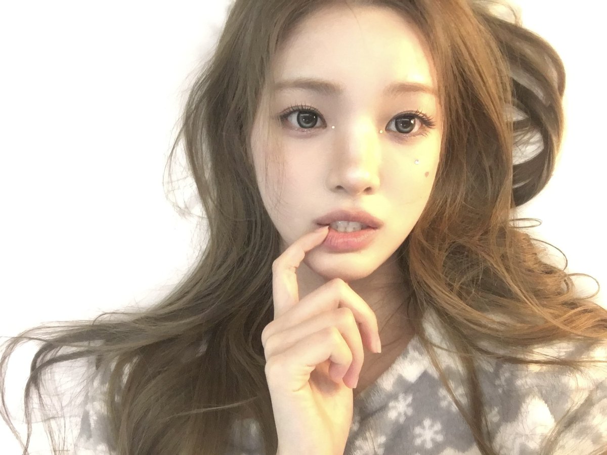myh4r's tweet photo. 오늘 셀카 람나 좋음.. https://t.co/gC3Jgju98j