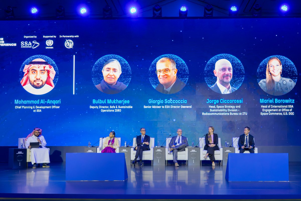 saudispace's tweet photo. Photos from the first panel session at the #SpaceDebrisConference 2026.
صور من  الجلسة الحوارية الأولى في #مؤتمر_الحطام_الفضائي 2026 https://t.co/Fw6urJOGih