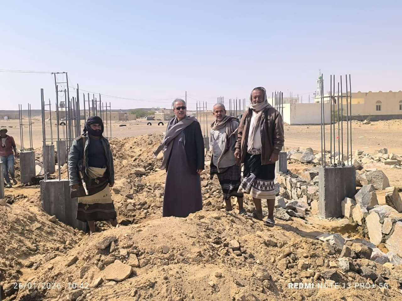 الخليفي، يدشن العمل في مشروع بناء مدرسة منطقة لجب بمديرية عتق. #عدن_الحدث 