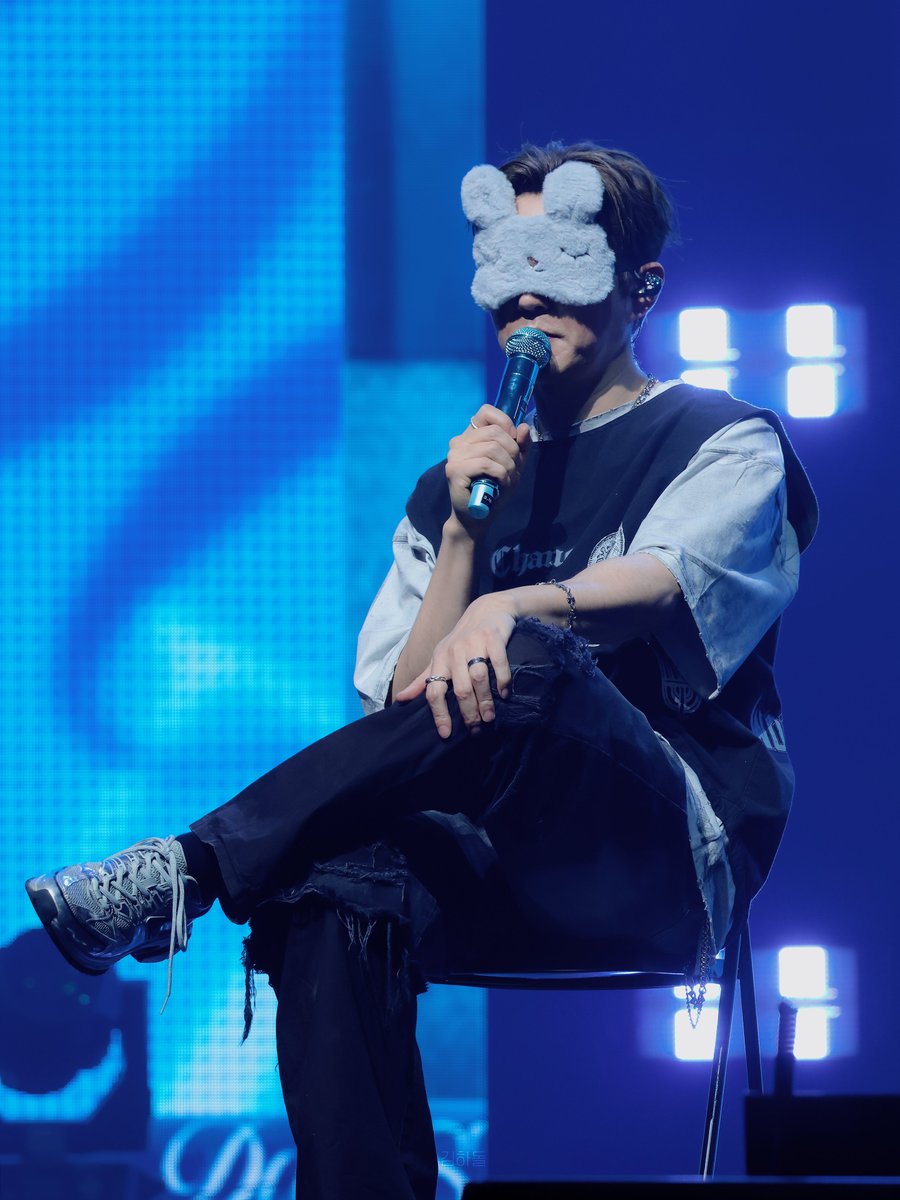 260124 DAN STUDIO

안대 쓴 안데니가 좋다면...🥰

#지오디 #god #안데니