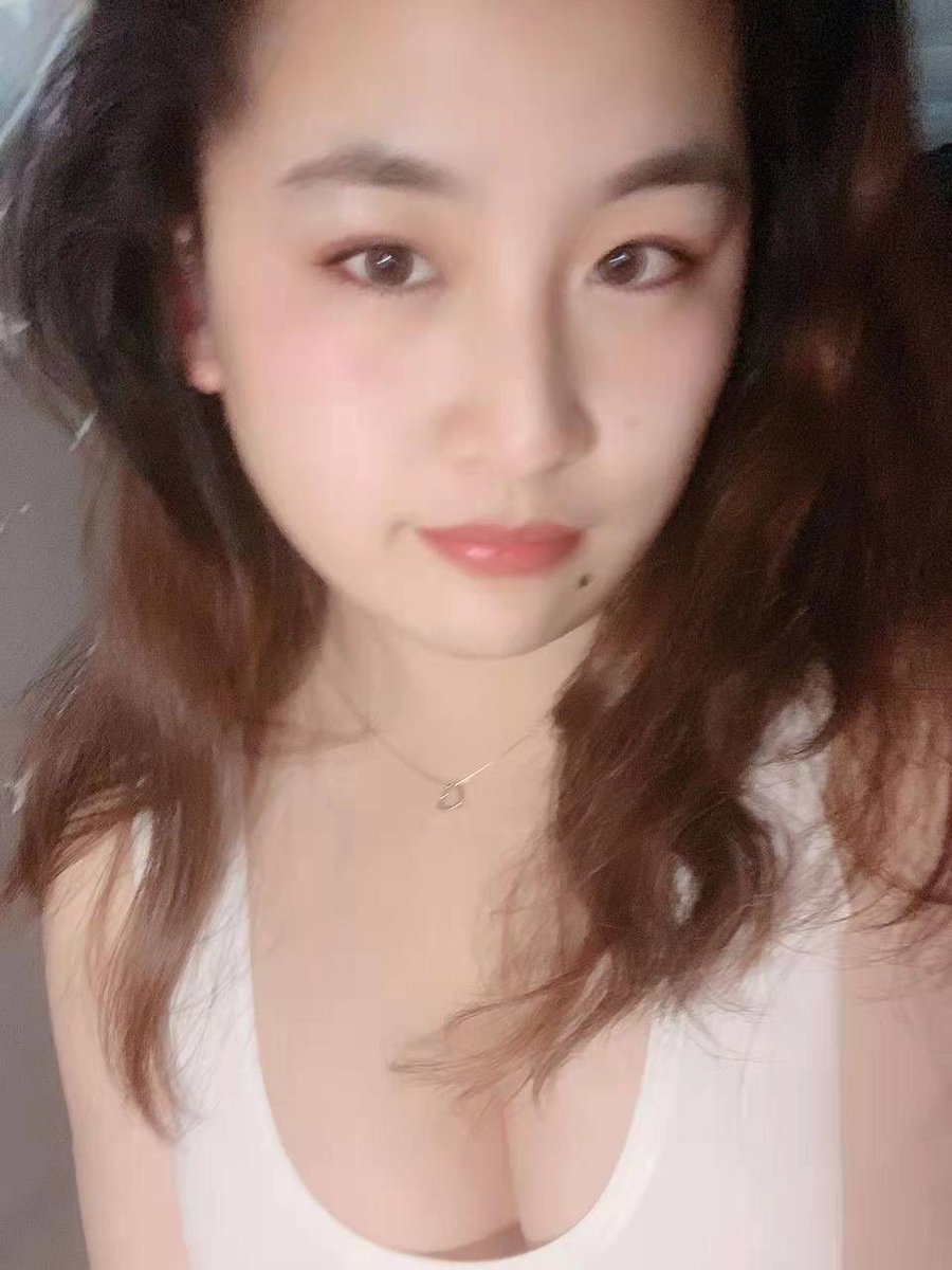 szhhs111's tweet photo. 粉丝投稿  关系：女友  各位喜欢的话评论 可以看���奶照 青岛地区可以尝试3p https://t.co/3mwHpH9pEj