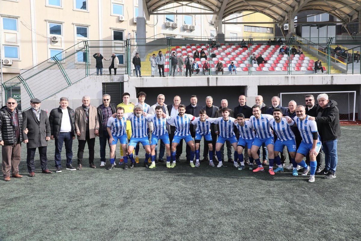 Sanayi ve Muradiye son lig maçına katılım sağlayarak, takımlarımıza destek olduk.

Kulüp Başkanımız Faruk bey ve sporcularımıza, yönetimlerimize başarılar diliyor, nazik davetleri için teşekkür ediyorum.