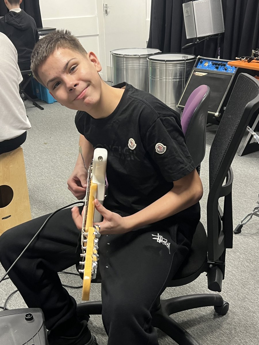 Virtual Headteacher tweet media