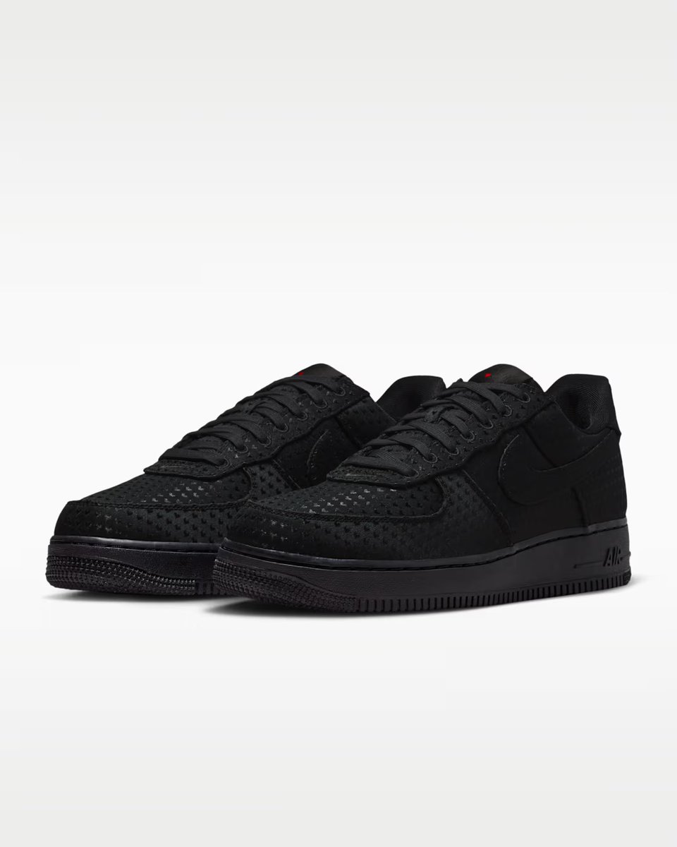 CaminoTV's tweet photo. La Air force 1 Saint Valentin est bien sombre cette année

https://t.co/l46GEFUw3l https://t.co/oNFolxGFhy