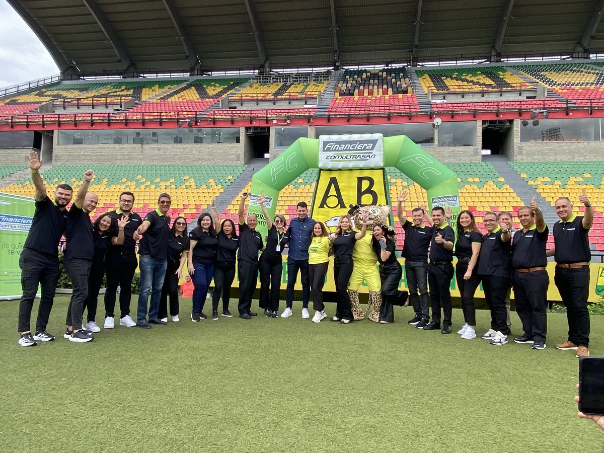 #RinconAuriverde
#FinancieraAuriverde
🚨 Así quedó la nueva camiseta de <a href="/ABucaramanga/">Atlético Bucaramanga</a> con el patrocinador principal Financiera Comultrasan <a href="/LigaBetPlayD/">LigaBetPlayDimayor</a> <a href="/Sudamericana/">CONMEBOL Sudamericana</a>