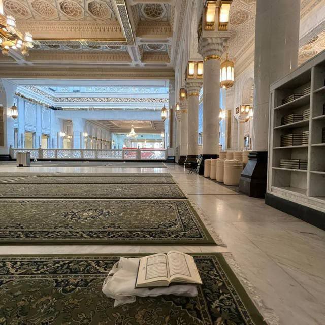 هــالـۃ tweet media