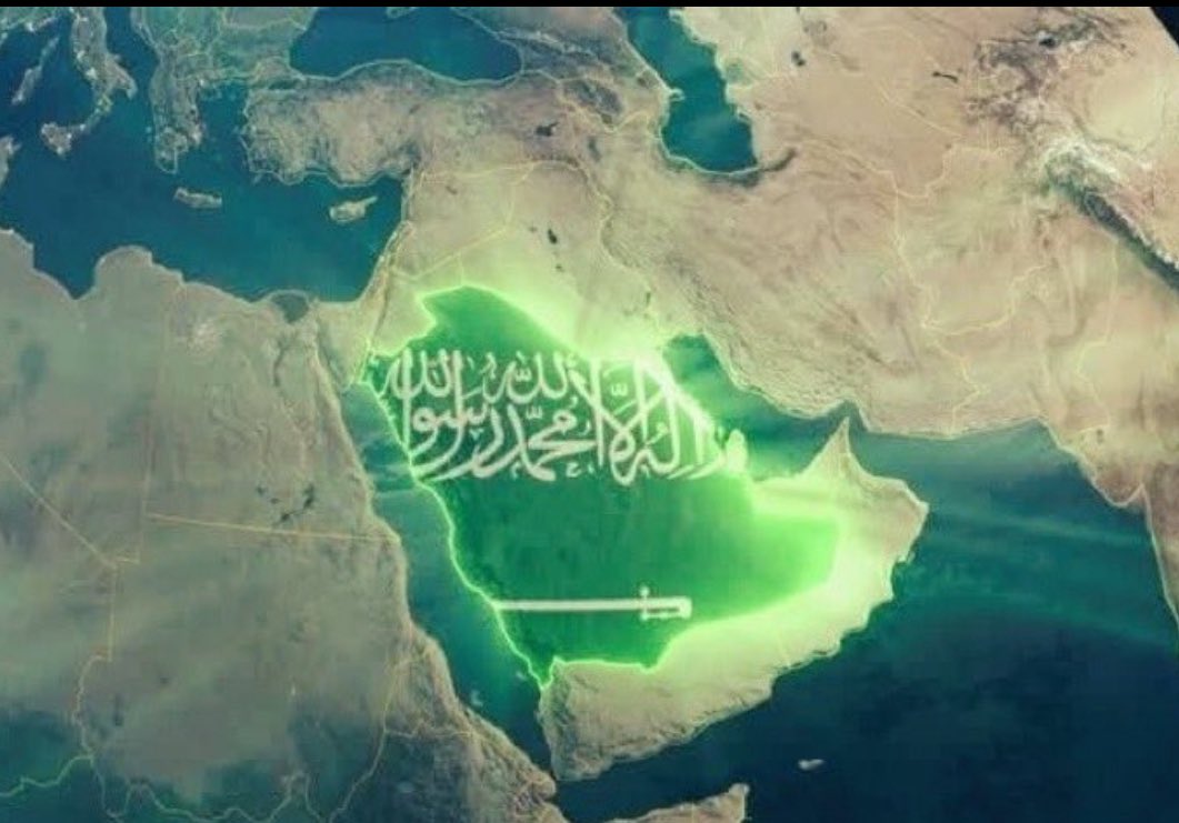 #المملكة_العربية_السعودية  دولة ضاربة بجذورها في عمق التاريخ كيانٌ راسخ تشكّل بالعقيدة، وتوحّد بالإرادة، وتعاظم بالحكمة. منذ التأسيس، وهي تحمل مسؤولية المكان قبل المكانة وتدير ثقلها السياسي والديني بوعيٍ يُدرك حساسية الدور وعِظم الأمانة وقد قادها عبر تاريخها ملوكٌ صنعوا دولة