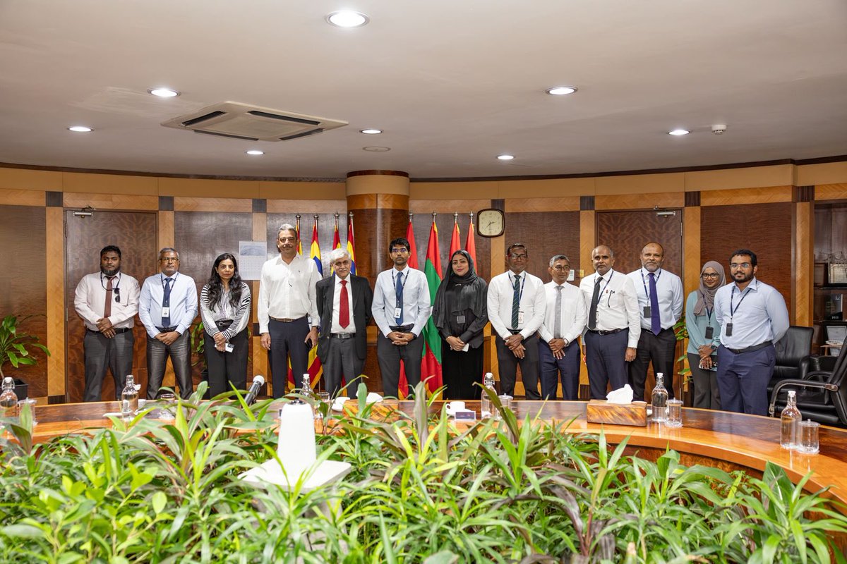 ރާއްޖެއަށް މިހާރު ކުރައްވަމުން ގެންދަވާ ދަތުރުފުޅުގެ ތެރެއިން، އިންޑިއާގެ އިންޓެގްރޭޓެޑް ރިސަރޗް އެންޑް އެކްޝަން ފޯރ ޑިވެލޮޕްމަންޓް (IRADe) ގެ ވަފުދު މިއަދު ވަނީ، މި ކުންފުނި ހިންގެވުމާއި ޙަވާލުވެވަޑައިގެން ހުންނެވި ކުންފުނީގެ ޑެޕިއުޓީ މެނޭޖިންގ ޑިރެކްޓަރ، ޑރ. ޢަލީ އަޒްވަރު އަދި