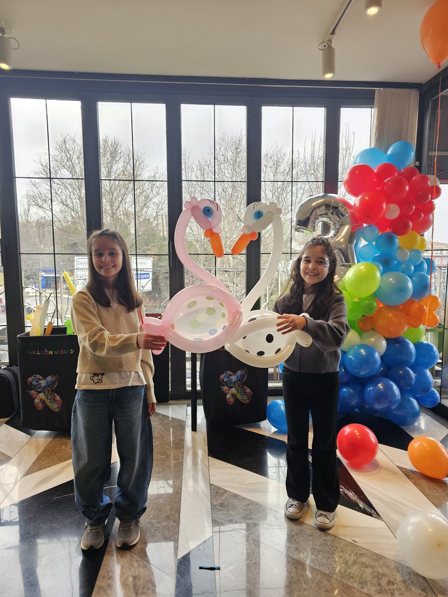 DreamLineEvent's tweet photo. #balon #türkiyebalonshow #balloonshow #ankarabalongösterisi #balonshow #şenlik #eğlence #partyshow  #doğumgünü #yaşgünü #balonkatlamagosterisi  #happybirthday #sosisbalonshow #özelgünler #sahnegösterileri #çocuketkinlikleri #balonx #eşrefakca https://t.co/EsDvvRXcuo