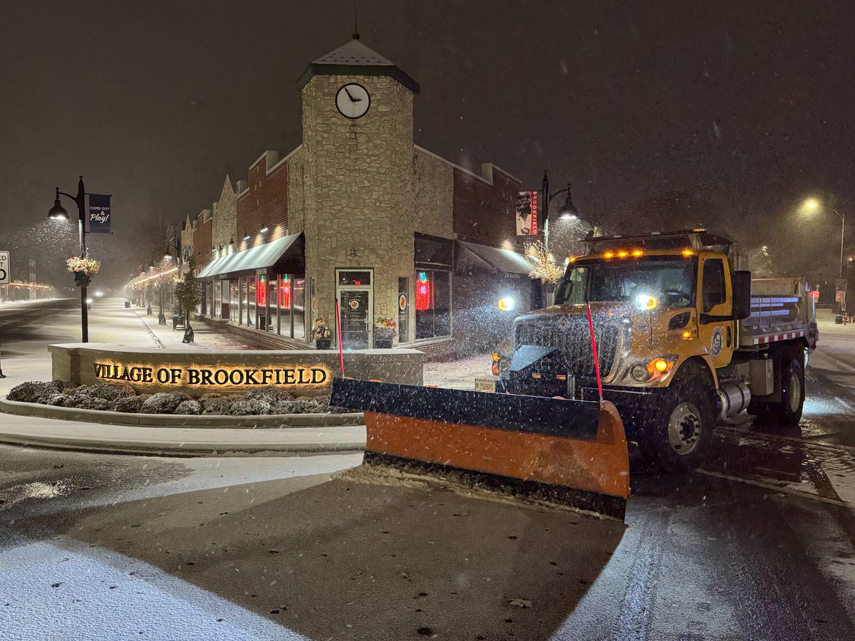 **SNOW PARKING ORDINANCE REMINDER: PARKING RESTRICTIONS IN EFFECT FROM 8 A.M. To 8 P.M. TODAY AND TOMORROW!**

Brookfield's Snow Parking Ordinance is in effect until 8 p.m. on Tuesday, Jan. 27. To avoid receiving a ticket and to allow our Public Works crews to remove snow as