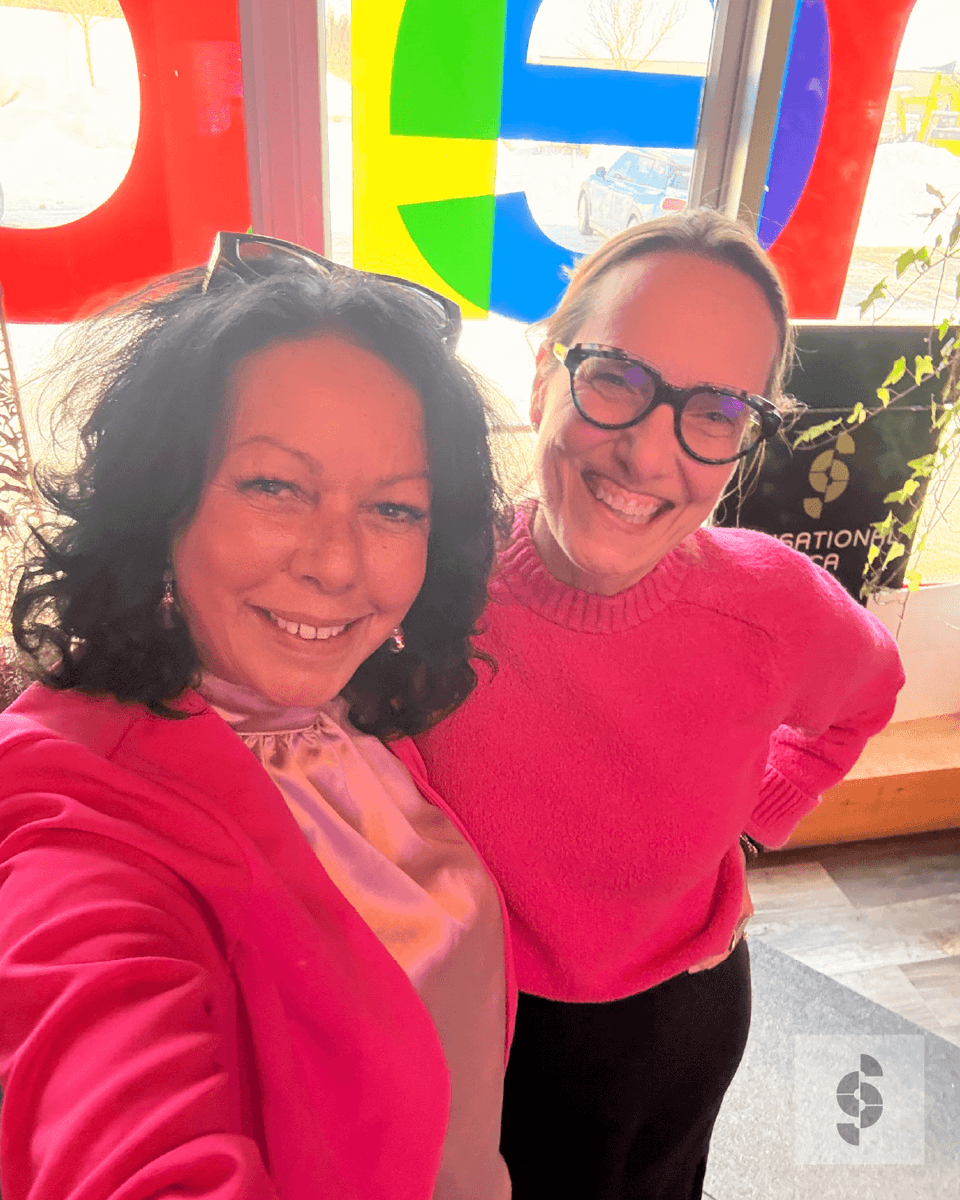SenSigns's tweet photo. Great conversations start with shared values. We loved welcoming Claudine Pereira, The Pink Coach, to Sensational Signs last week. Leadership, growth, and a commitment to quality were front and centre. Thanks for the visit and the inspiration.
#SensationalSigns #ThePinkCoach https://t.co/Zcx794Qld9
