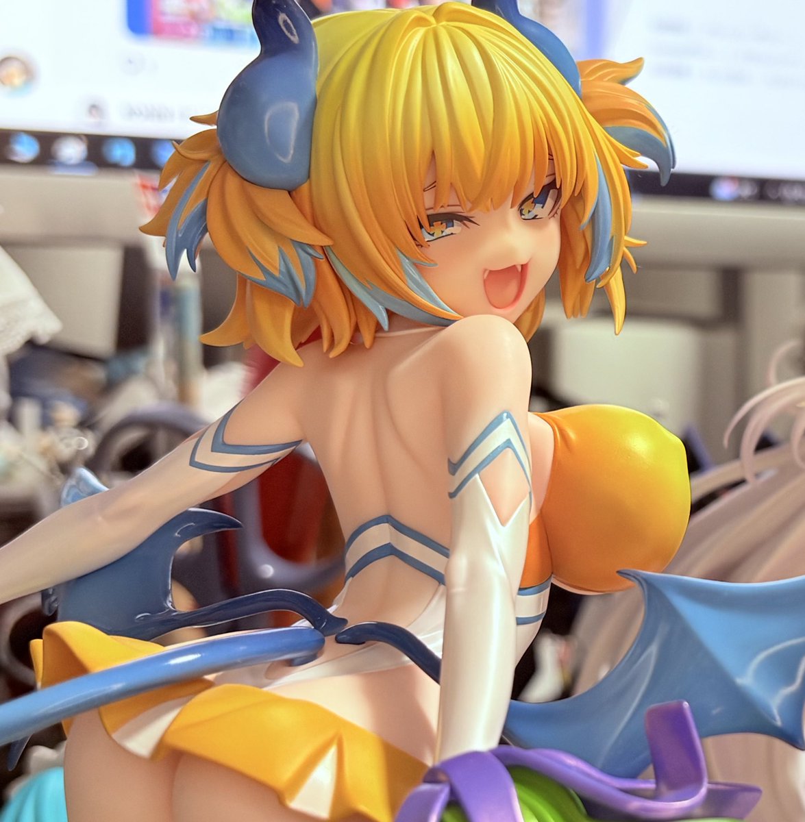 グリムアロエがすごく良かったのでボンバーガールはサキュバスチアコス