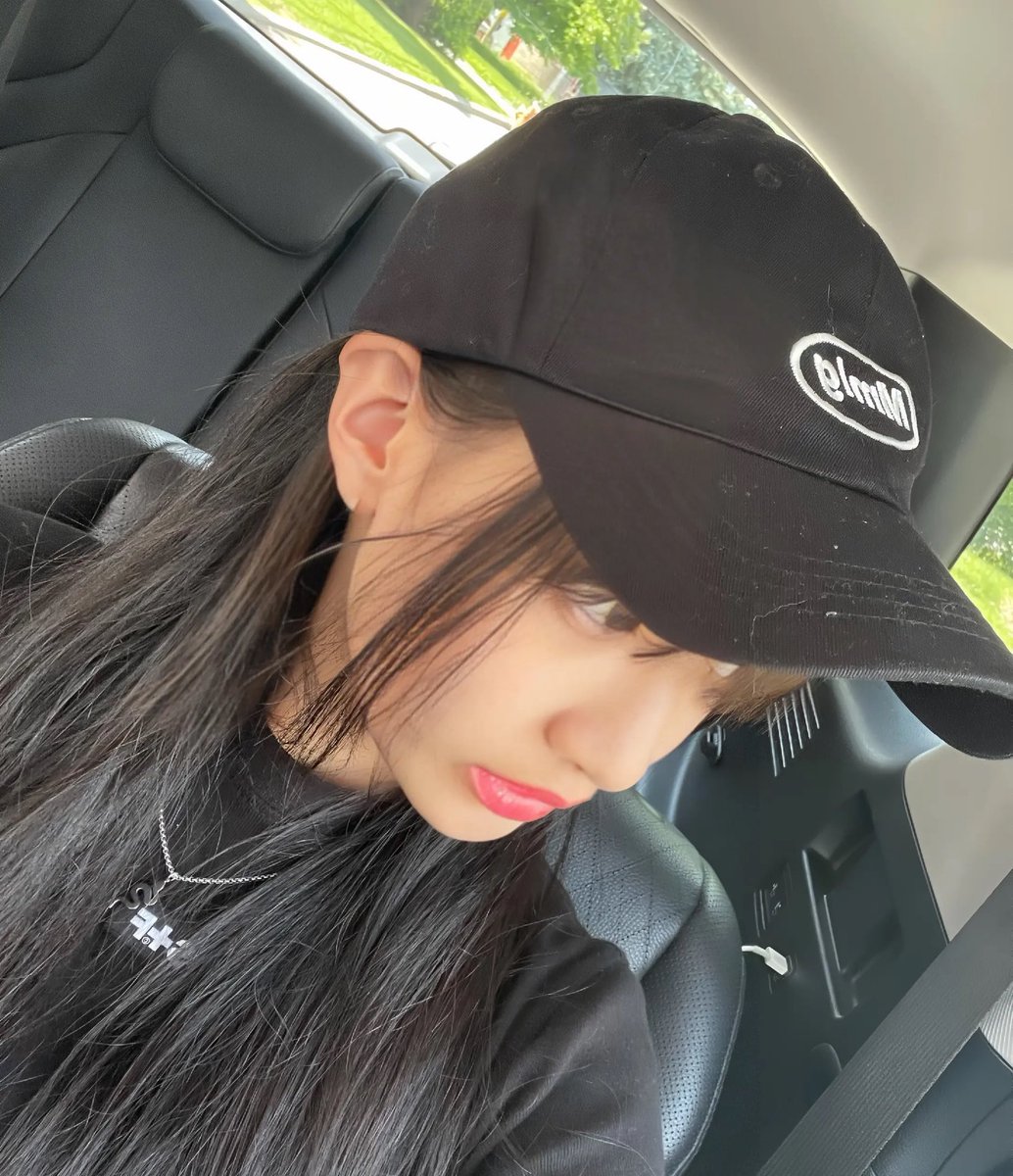 🚨 PARK SEOYEON, Jihyo’s Youngest sister is rumoured to make her debut in a new kpop girl group #PLEDISNGG later this year!