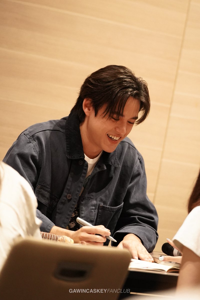 GAWINCASKEY_FC's tweet image. ตั้งใจไซน์สุดๆเลยค้าบบบ☺️📝

JOSSGAWIN GUINZLY FAM GREETING
#สนามอ่านเล่น2026xJossGawin
#GawinCaskey