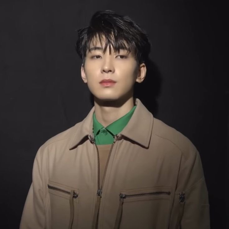 Post by 𝒎𝒐𝒐𝒏 | 99.9% 🐈‍⬛ on X: D-339♡