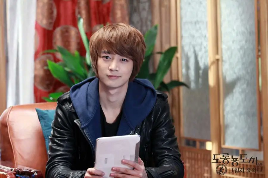 forminho911209's tweet image. 🎉 최민호 배우 출연 &amp;lt;도롱뇽도사와 그림자 조작단&amp;gt; 방영 14주년 🎉

2012년 1월 27일, 민혁이를 처음 만났어요🫶.

#도롱뇽도사와그림자조작단_민혁_14주년 
#민호 #최민호 #MINHO