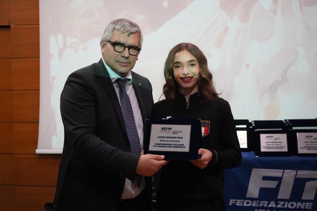 AlessandroCochi's tweet image. Premiata al #Circolo M.ti Corte dei Conti di #Roma, Vittoria Caressa campionessa italiana #Tennis under 13 della #squadra del Colle degli Dei di #Velletri. #Coni #Fitp #Sport