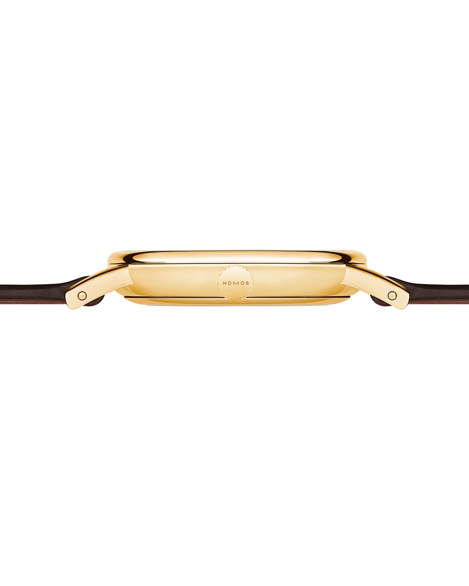 nomosglashuette's tweet image. A #goldwatch is always a statement. Like #Ludwig gold 33, harmonious and classic, with its Roman numerals and delicate gold hands. This #timepiece won't go unnoticed – not in the morning boardroom meeting, nor at the black tie event.

nomos-glashuette.com
