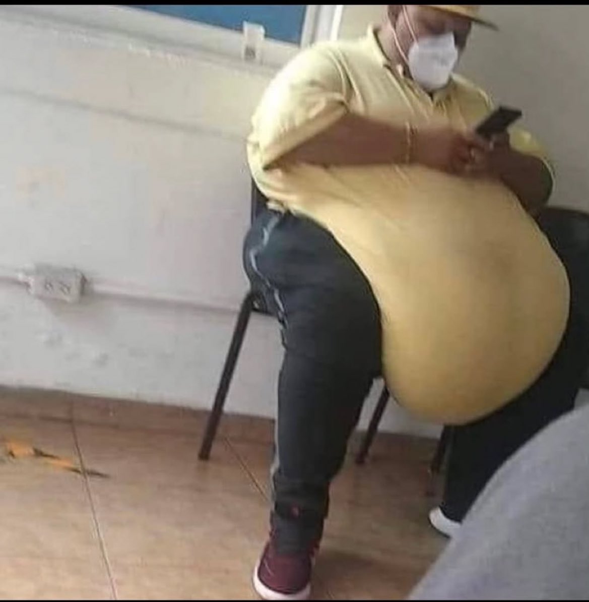 Ma mère elle m’a dit range ton ventre ?? Je me suis senti comme ça