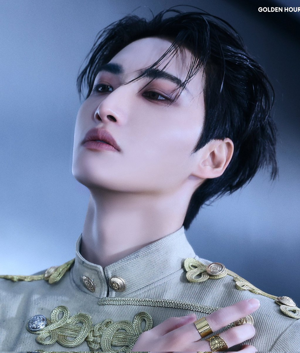 MAS_43ver's tweet image. 웹소설에서 삽화 찢고 나온 캐릭터 같음...... 어떻게 사람 얼굴이 이래 왜 그림이 아니지