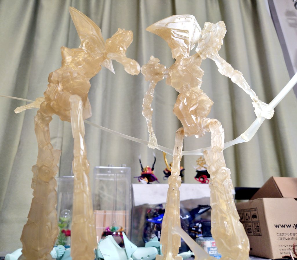 KOG ver.3 ＆ パトラクシェのフレーム状態。 ネイキッド2騎… 🦴って感じ。