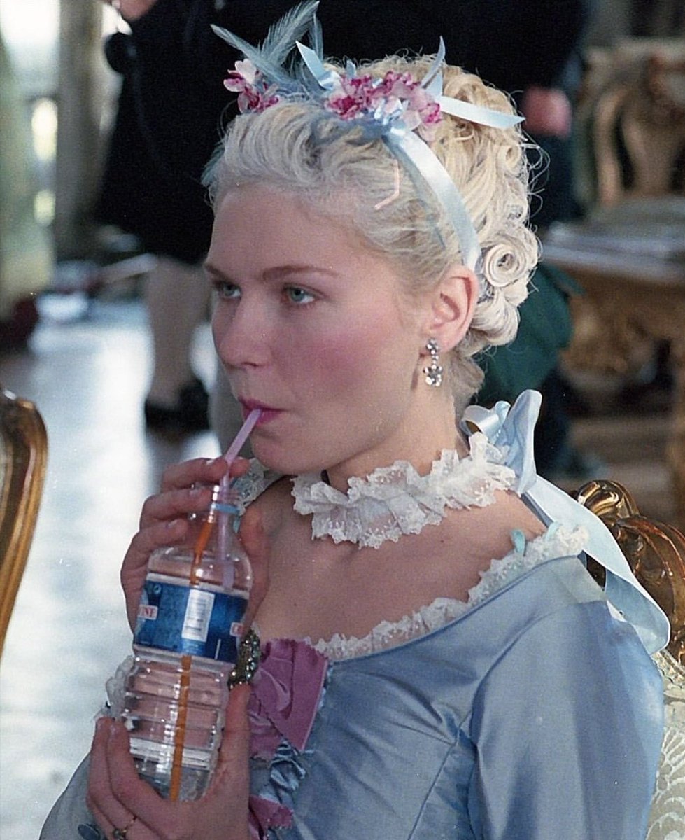 #KirstenDunst x #BehindTheScenes of 'Marie Antoinette' (2006)