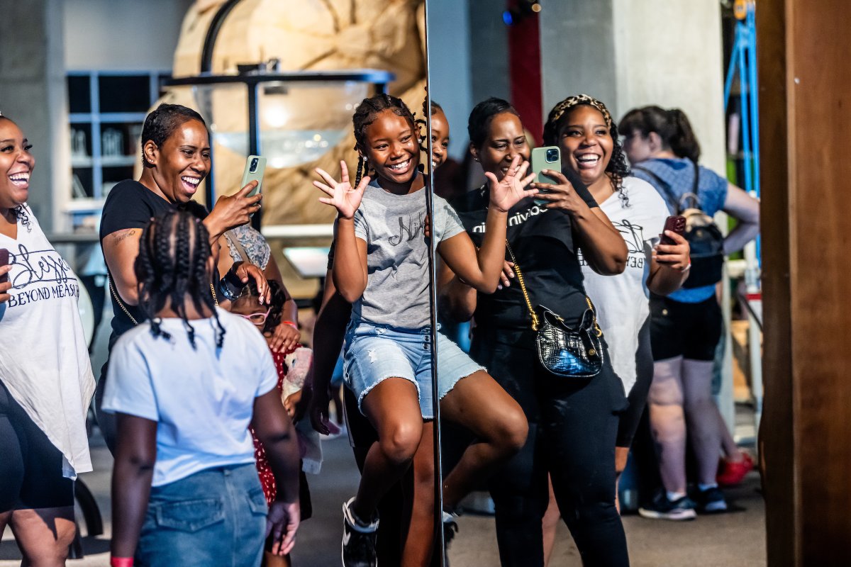 Great Lakes Science Center tweet media