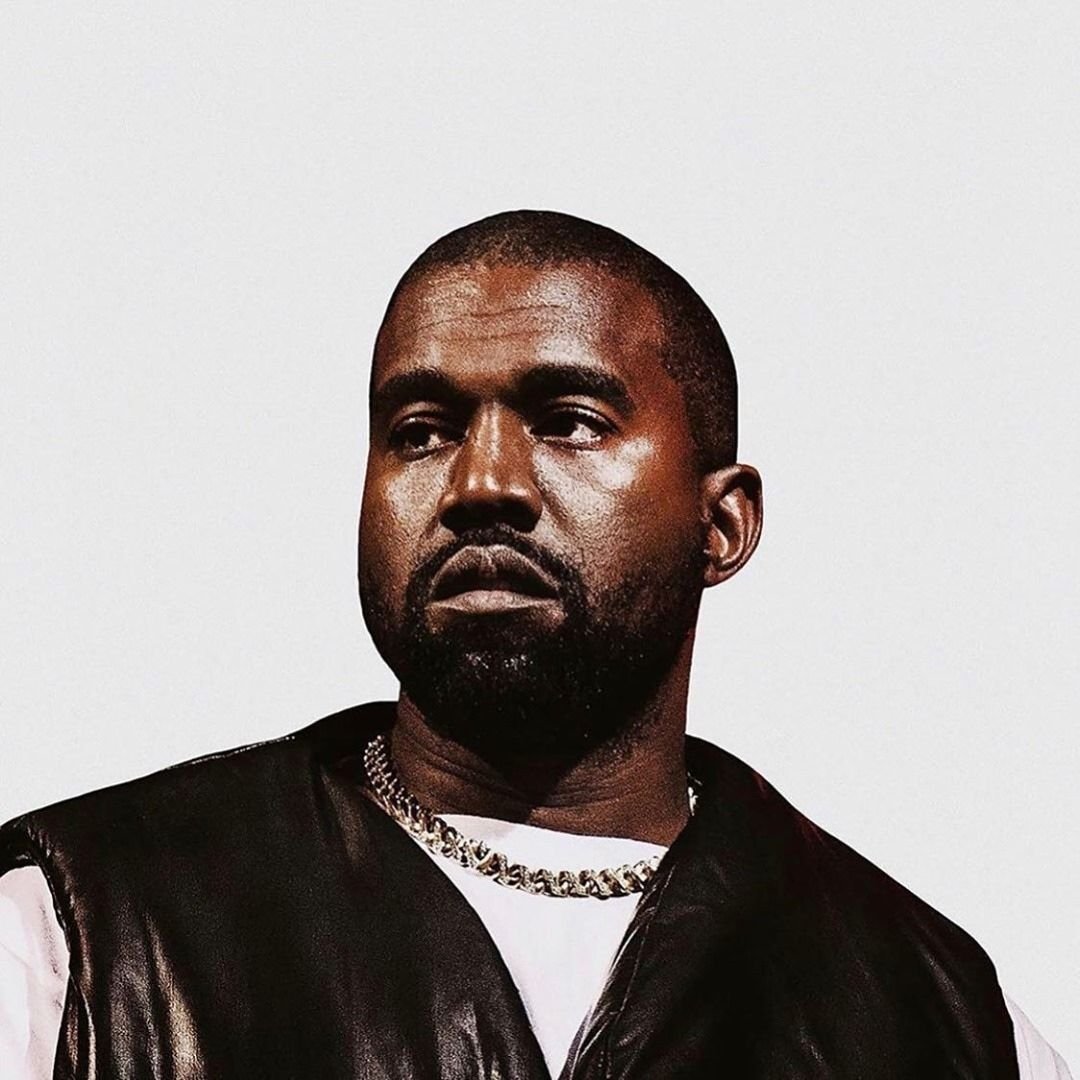 "Enquanto encontro meu novo equilíbrio e meu eixo, através de uma rotina eficaz de medicação, terapia, exercício e vida limpa, tenho agora uma clareza que eu precisava muito.

Estou colocando minha energia em arte positiva e significativa: música, roupas, design e outras novas