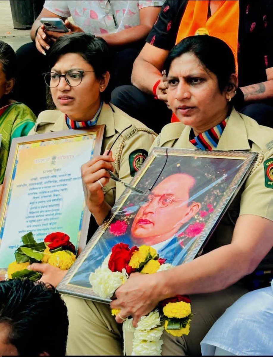 या बहादूर महिलांच्या धैर्याने प्रजासत्ताकाची खरी ताकद दिसली 💙

जय भीम
जय संविधान