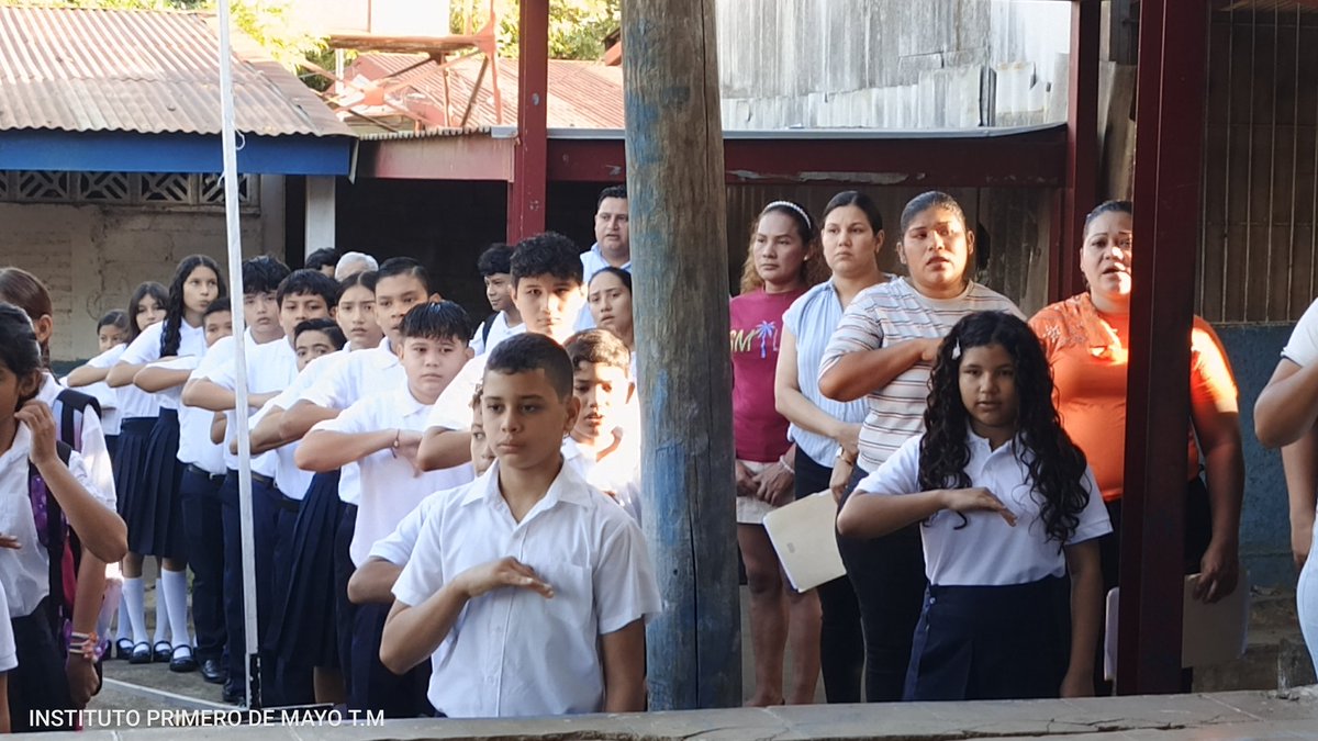 Inicio del Año Lectivo 2026, con la participación de estudiantes del Turno Matutino.