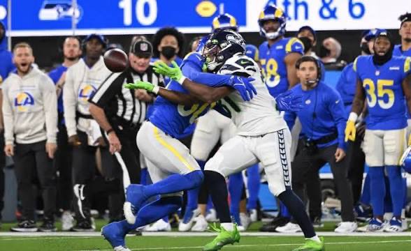 magicaltreengga's tweet photo. @CaliBredTwan @cbrew86836 @HaterReport_ Welcome to how to the rest of the league feels when playing the rams. https://t.co/bZwZLfvZCS