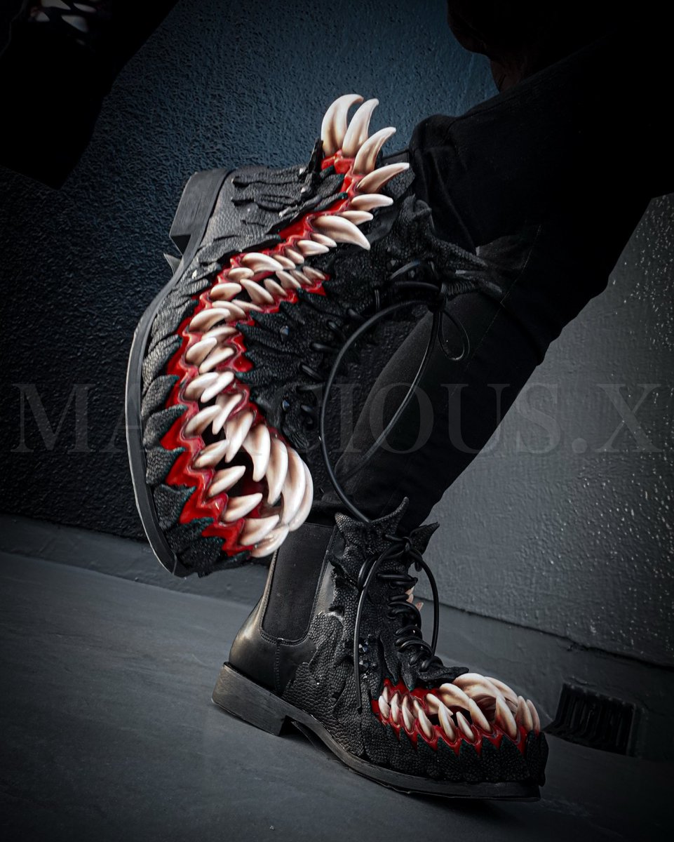 MALICIOUS_Xx's tweet image. 1/27-1/30まで
ラフォーレ原宿の【愛と狂気のマーケット】で展示してます