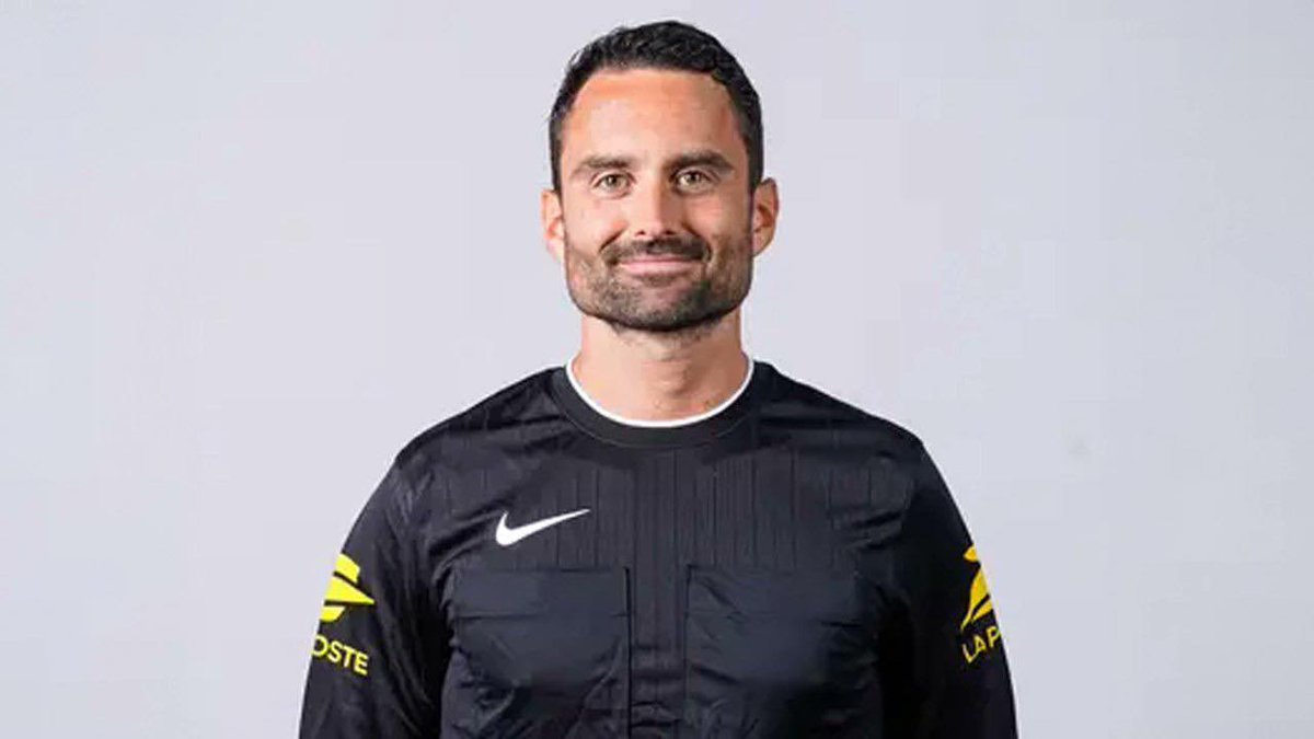 👀 𝐋𝐞𝐬 𝐚𝐫𝐛𝐢𝐭𝐫𝐞𝐬 𝐝𝐞 𝐓𝐨𝐮𝐥𝐨𝐮𝐬𝐞-𝐀𝐉𝐀 🏟️ Romain Lissorgue dirigera la rencontre dimanche. Plus d'infos 👉  © Crédit photo FFF#TeamAJA #TFCAJA pic.