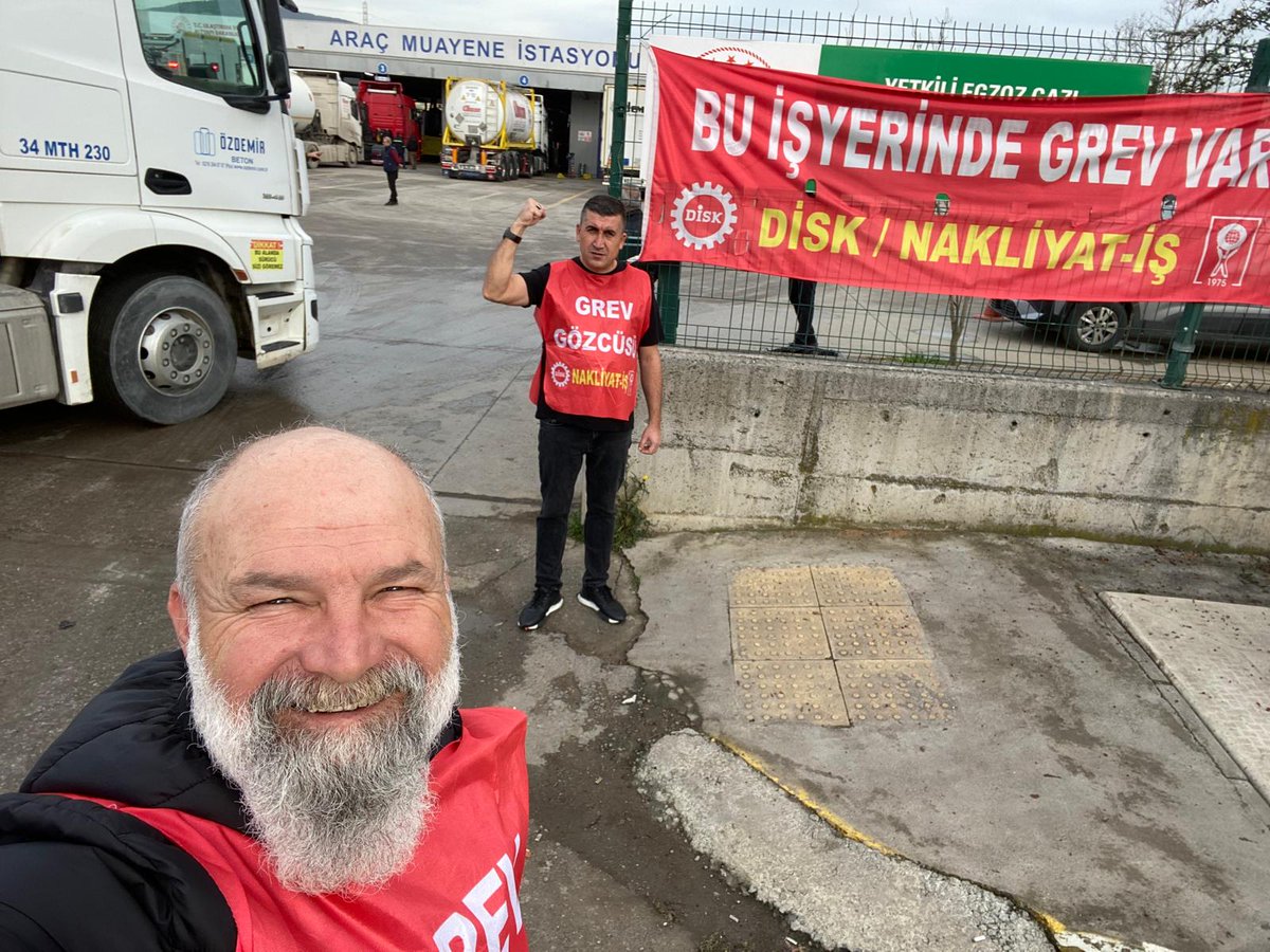 Nakliyatsendika's tweet photo. Tüvtürk Araç Muayene İstasyonları Grevimiz işçi ve sendika düşmanlığına, grev kırıcılığına karşı 45. gününde de  devam ediyor...
@TUVTURK https://t.co/sMoJ5tZ4xE