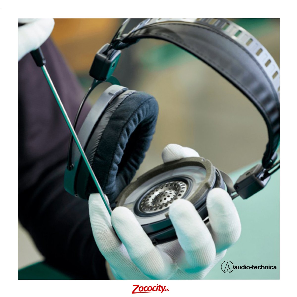 ¿Te preguntas cómo suena la precisión? 🎧

Los Audio-Technica ATH-R70x  son una herramienta de referencia.
✅ Drivers de 45 mm
✅ Diseño abierto
✅ Ligereza extrema (210g)

Descúbrelos en Zococity.es 👉 zococity.es/products/audio…

#AuricularesAbiertos #ATH_R70x