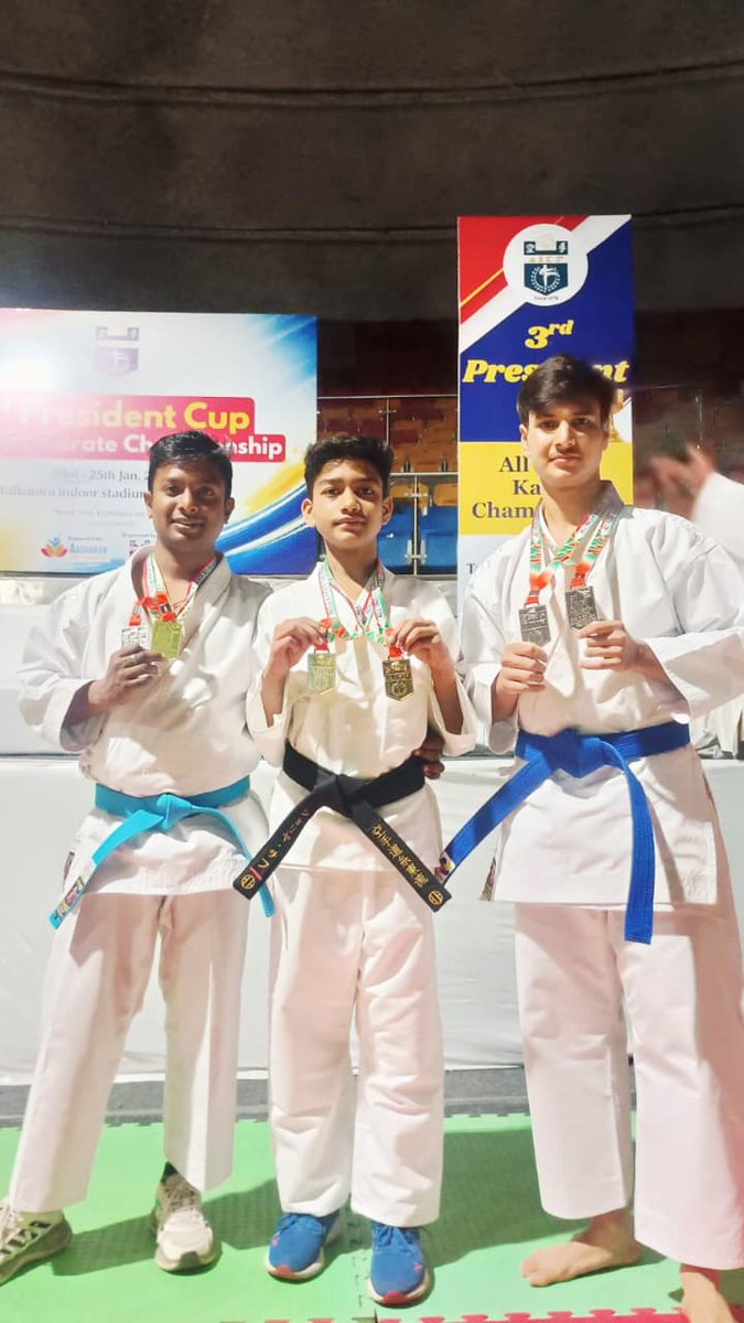 AmitSahuBjp's tweet photo. बधाई शौर्य बेटे कराटे में दो गोल्ड मेडल के जितने के लिए,
Proud Of U My Son "My Strength"
All India Karate-Do Federation के द्वारा आयोजित तृतीय प्रेसिडेंट कप नेशनल कराते चैंपियनशिप तालकटोरा स्टेडियम नई दिल्ली में मेरे बेटे शौर्य ने फाइट और काता में दो गोल्ड मेडल 🥇🏅 जीता...! https://t.co/viMucVG7wN