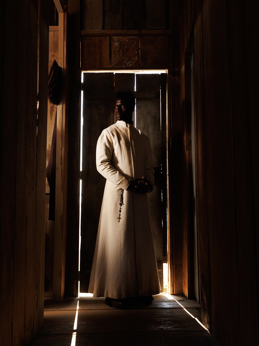 Exclusive first look at Aly Muritiba’s latest feature film Nova Éden starring Welket Bungué 🇧🇷 

The folk horror film will be released in theaters in November.

📷: Leticiah Futata
