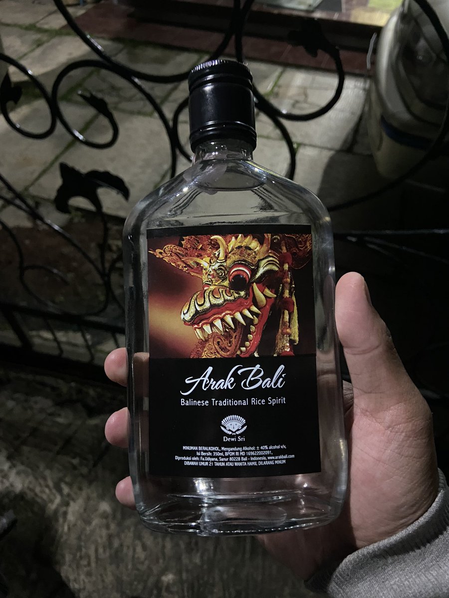 "tak kei oleh-oleh asli seko bali" 

oleh-oleh e ☺️