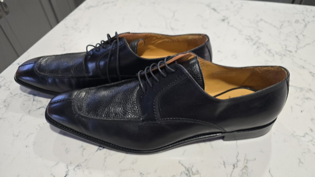 Dress Shoe guy. (@shoebootguy) on Twitter photo 