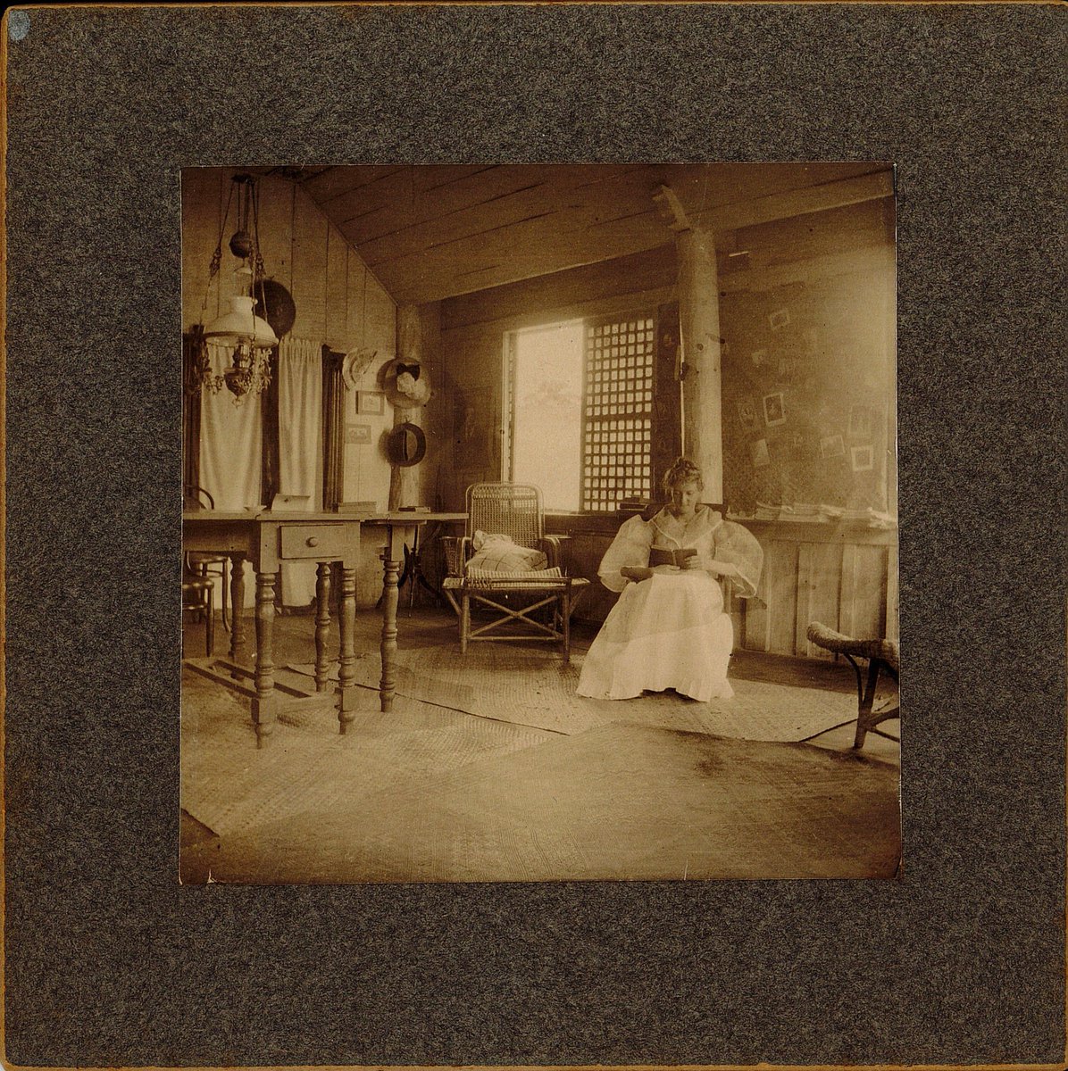 RollinsArchives's tweet photo. ICYMI, our latest blog post dives into #RollinsArchives' Susan Gladwin Collection: https://t.co/P9mynarGWg 
Susan Tyler Gladwin (Class of 1899) was one of the American teachers who traveled to Southeast Asia in 1901 to help establish a public education system. https://t.co/MKayGrIwdX